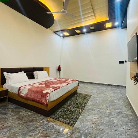 Lotus Palm Retreat - Full Villa Ujjain Exterior foto